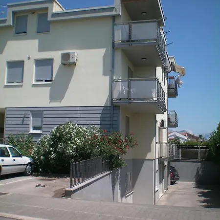 Appartement Tin Kaštela